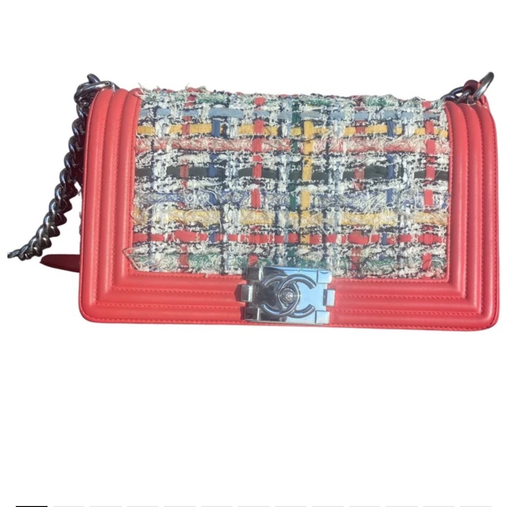 Chanel Medium Boy Bag 100% authentic